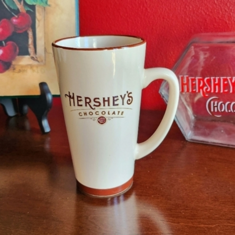 Hershey's Chocolate 16 oz Mug - Cream and Brown, 6.25" Tall EUC